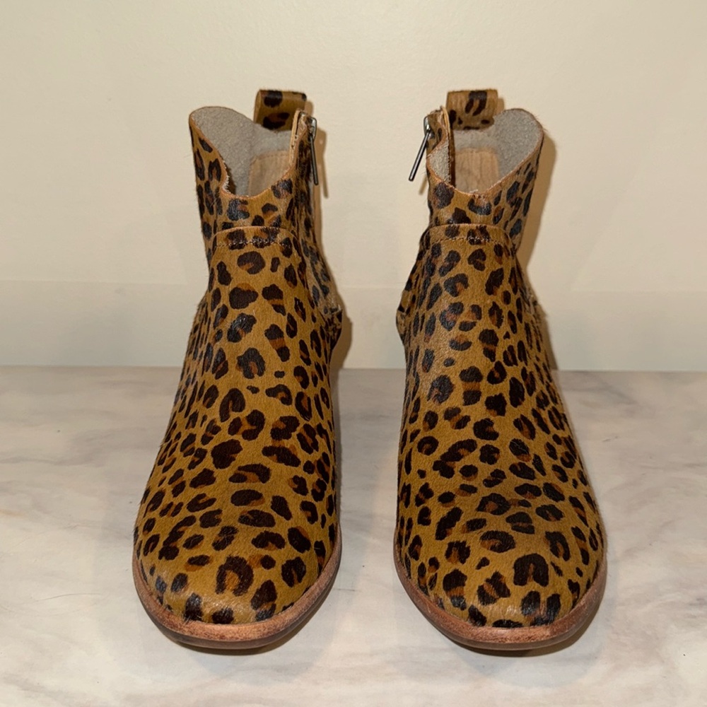 Kingsburg Leopard Ugg bootie